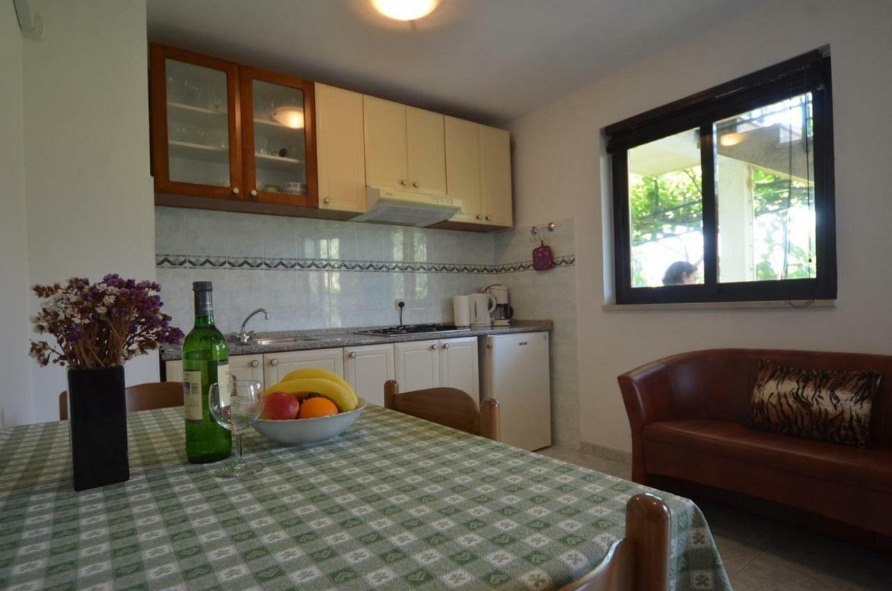 Koreni Apartments โรวีน ภายนอก รูปภาพ